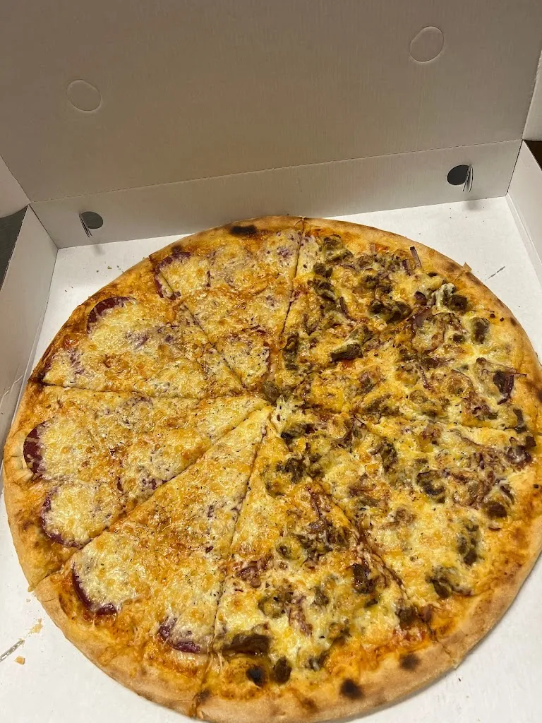 Pizza Hot Meal_Kavelstorf_slider_image_2