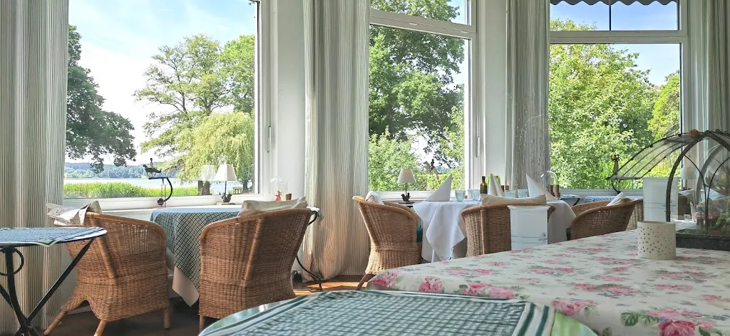 Ich weiss ein Haus am See_See_slider_image_1