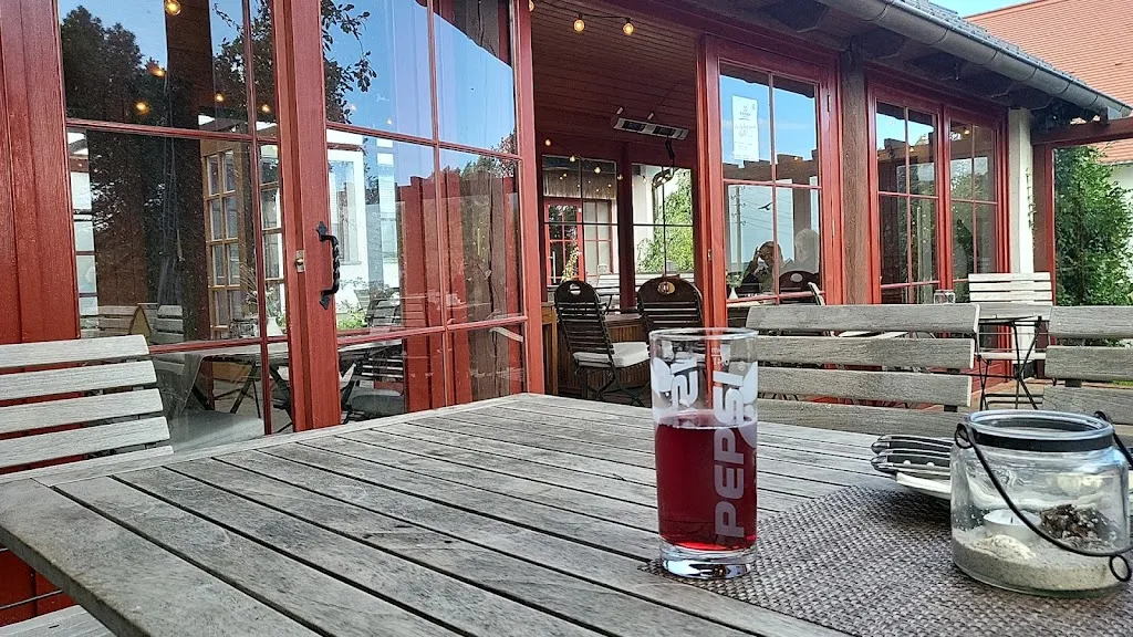 Die Bilderkneipe Grieben restaurant in Hiddensee