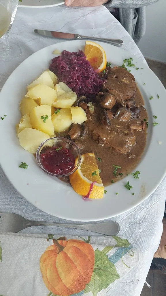 Jessi Karnowsky_Restaurant Kristall_Güstrow_review