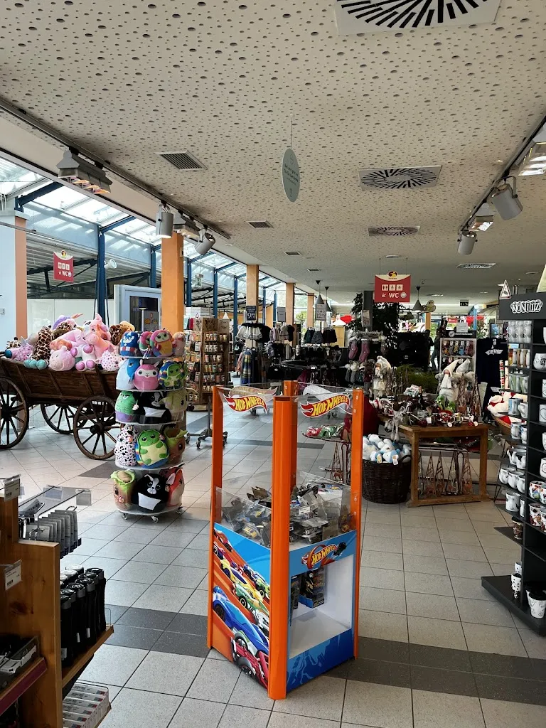 will mcmurtrie_Serways Raststätte Nürnberg-Feucht West_Feucht_review