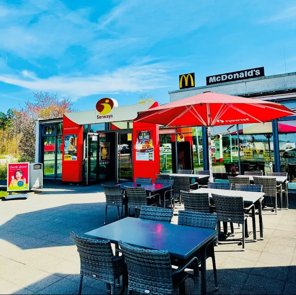 Serways Raststätte Nürnberg-Feucht West restaurant in Feucht