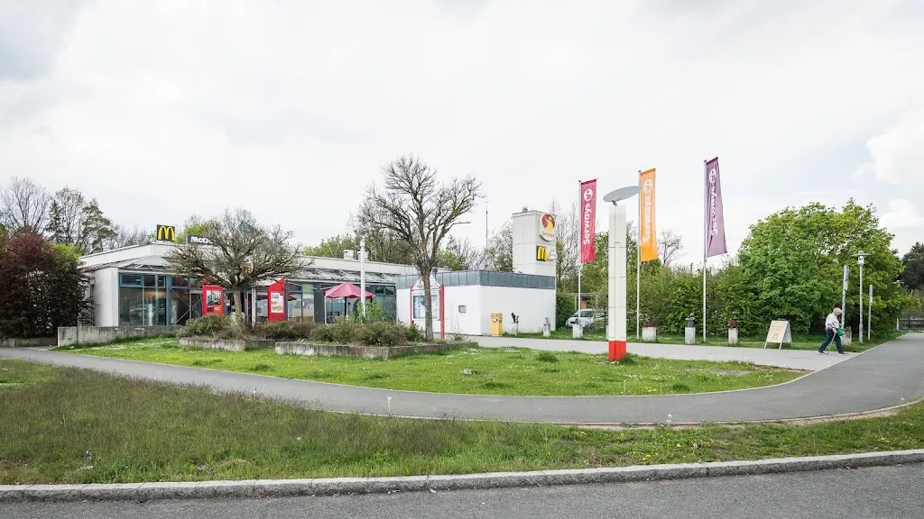 Serways Raststätte Nürnberg-Feucht West_Feucht_slider_image_2
