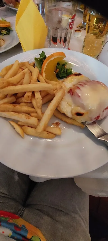 Oli Müller_Emmi_Chemnitz_review