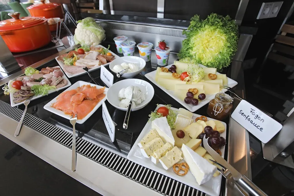 Das Kranich – Restaurant & Bar – Basedow – Mecklenburgische Seenplatte_Basedow_slider_image_3