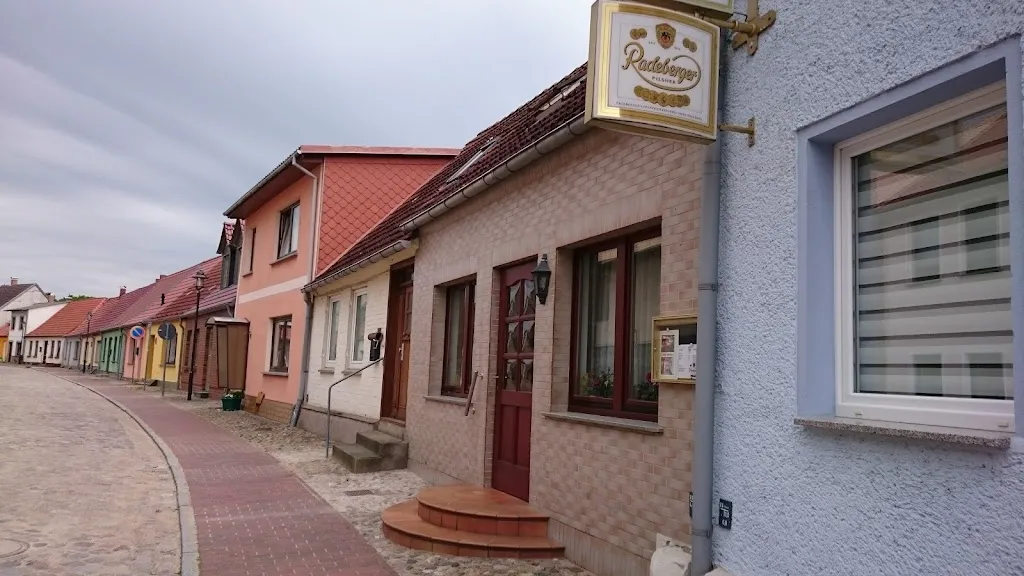 Regina Rohde Gasthaus Am Wall_Neukalen_slider_image_3