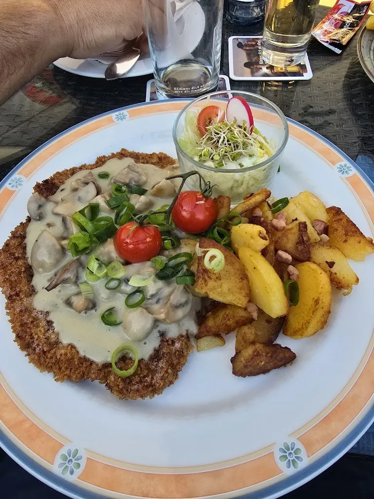 Gaststätte Poggenkrug_Dargun_slider_image_3