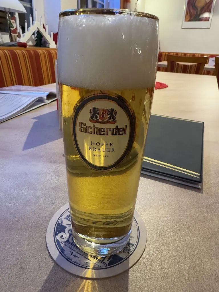 Frank Schmidt_Gaststätte Jahnturnhalle_Rehau_recensione