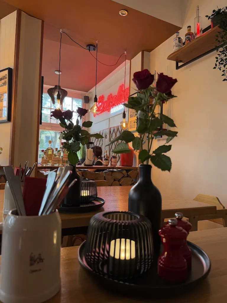 Sarah Heldt_Dat Schnitzelhus_Dierhagen_review