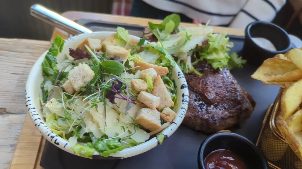 Dolden Mädel Ratsherrn Braugasthaus Binz_Binz_slider_image_2