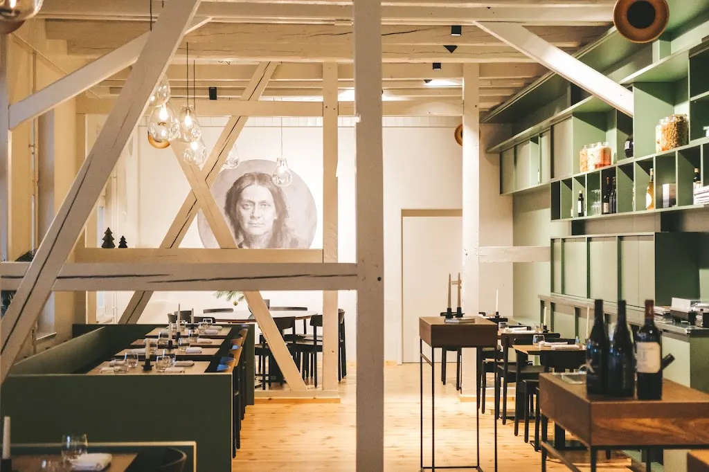 Restaurant Clara + Jo_Binz_slider_image_1