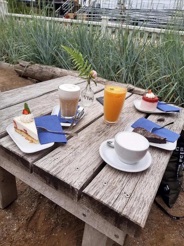 Café LINDQUIST restaurant in Boltenhagen