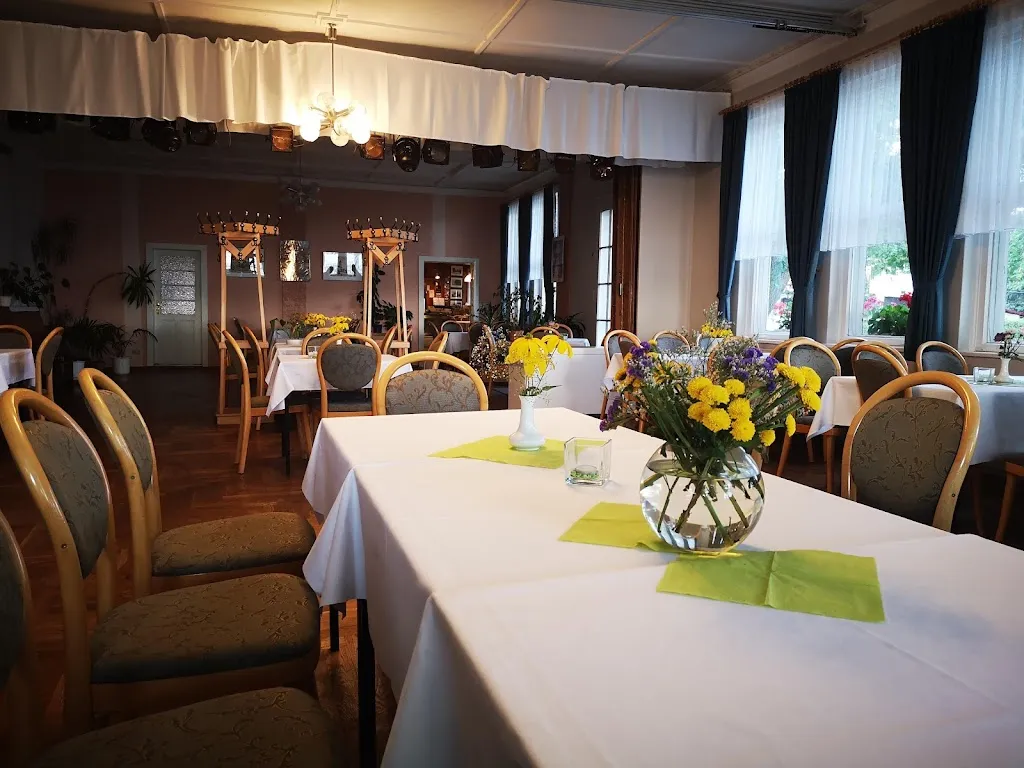 Inselgaststätte Helgoland ristorante a Neustrelitz