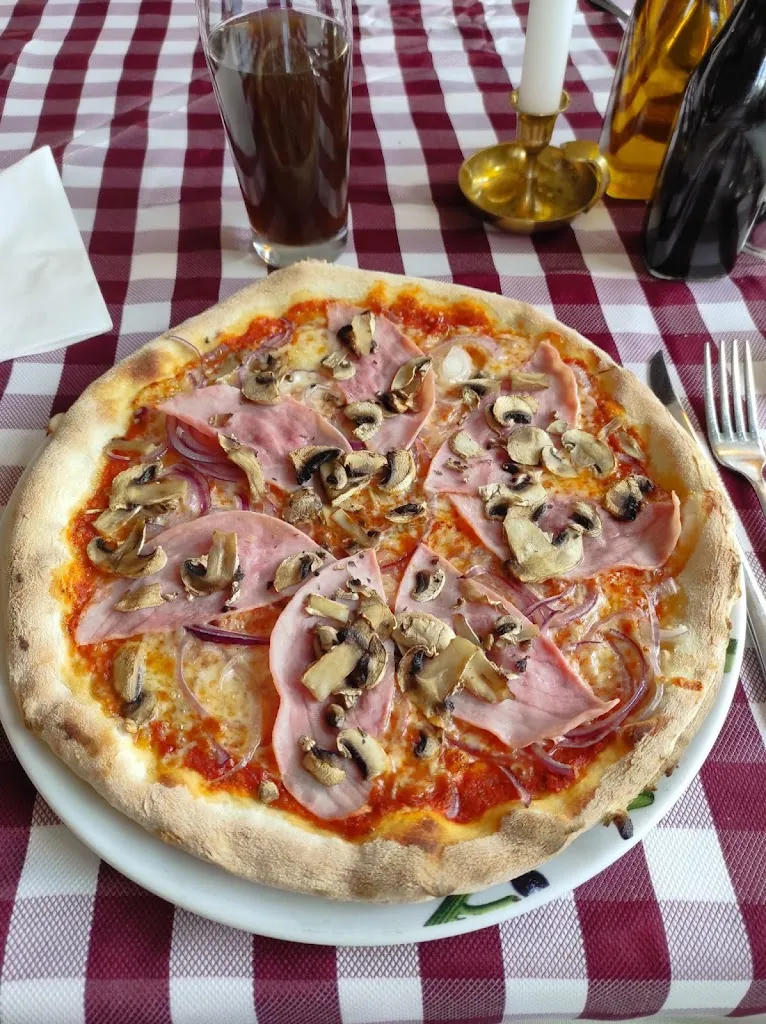 Due Fratelli Ristorante Pizzeria_Neustrelitz_slider_image_2