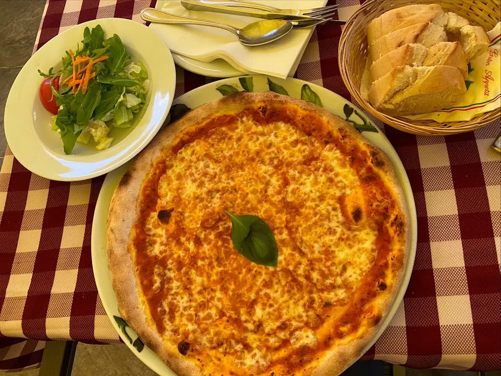 Due Fratelli Ristorante Pizzeria_Neustrelitz_slider_image_3