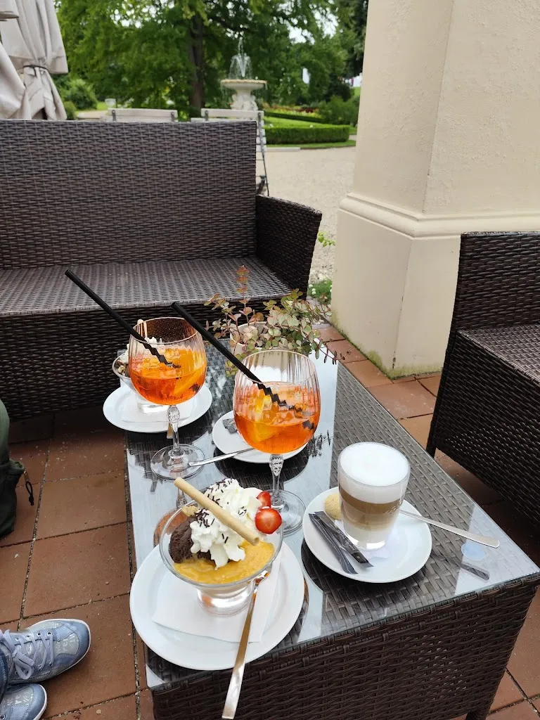 Beate Ranis_Orangerie_Neustrelitz_review