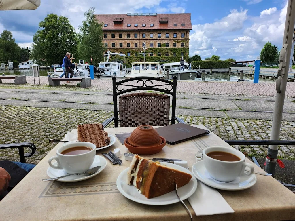 „Hafencafe im Speicher „_Neustrelitz_slider_image_2