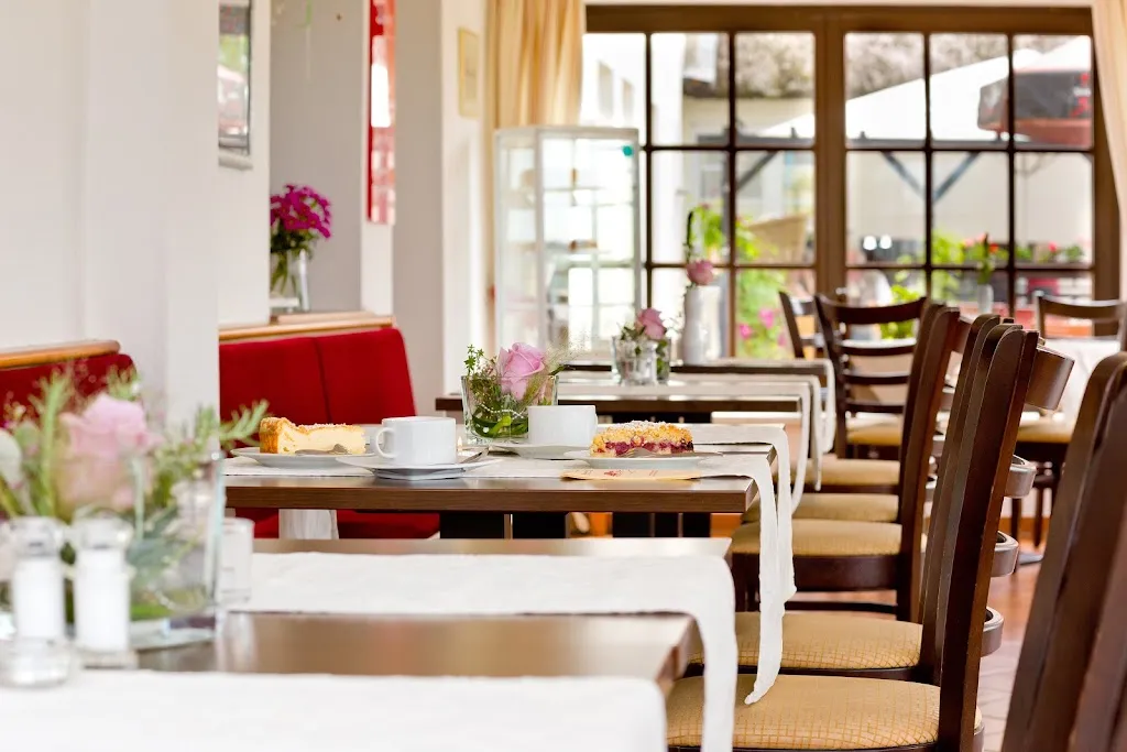 Ferienpension und Gaststätte Seeblick_Sellin_slider_image_1