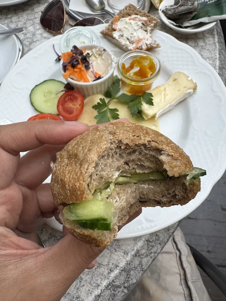 Al Hus_Café at the cloister_Feuchtwangen_review