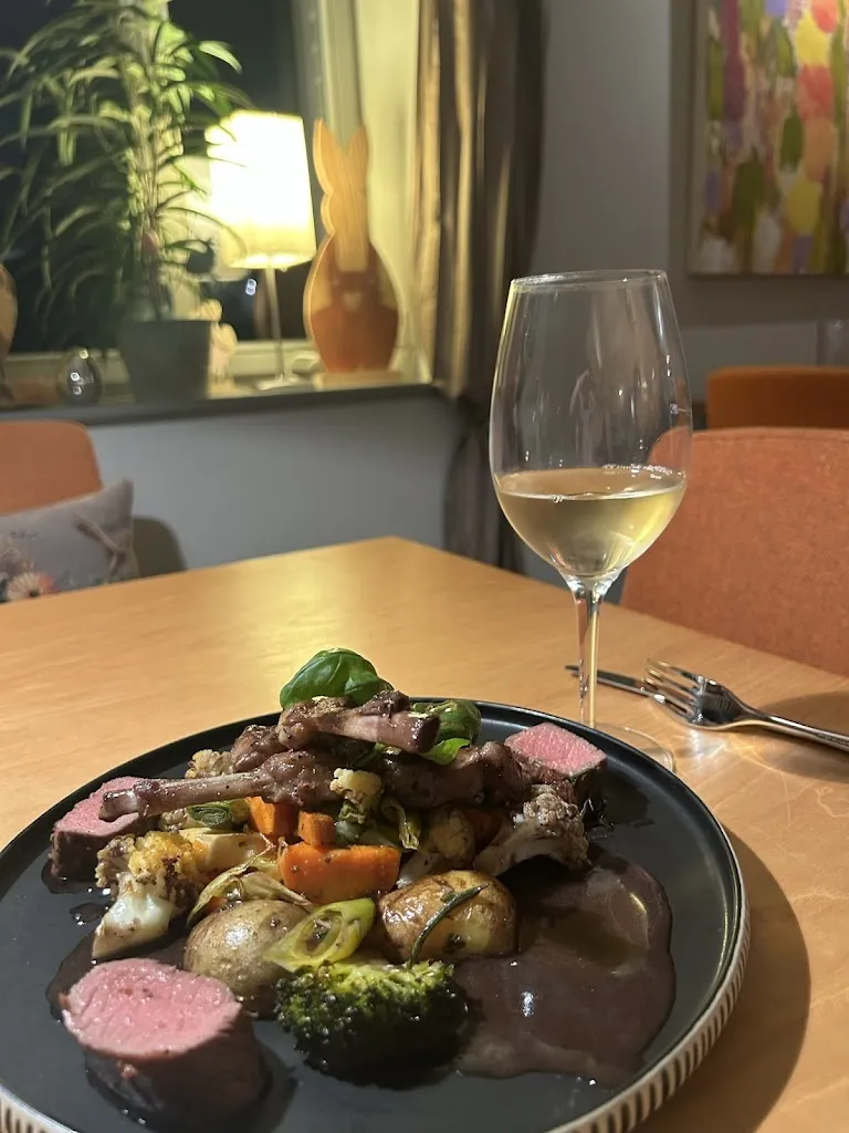 Convivo Restaurant/Café/Galerie_Poseritz_slider_image_3