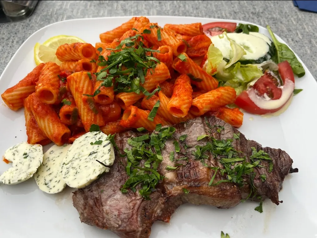 Menu_Restaurant & Pizzeria La Perla_Göhren_immagine_7