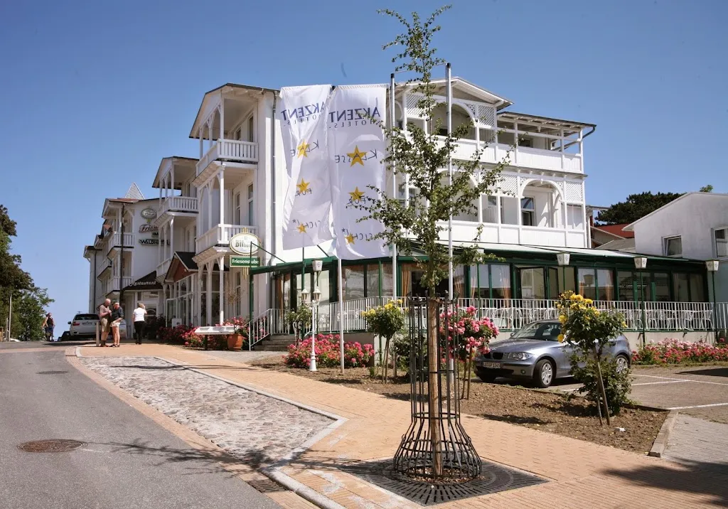 AKZENT Waldhotel Rügen_Göhren_slider_image_1