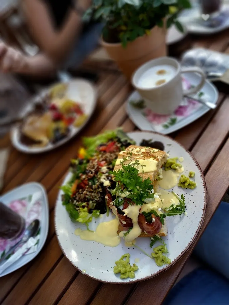 Menu_Avocado Restaurant_Baabe_image_9