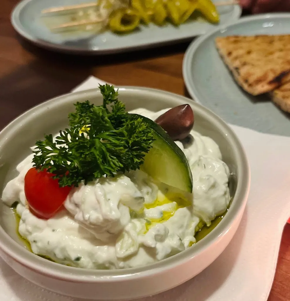 Menu_Neo Kastro - griechisch-mediterranes Restaurant 🌿_Donau_image_8