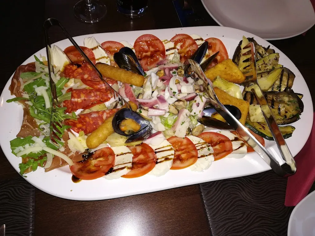 Pizzeria Raffaello Neuburg_Donau_slider_image_3