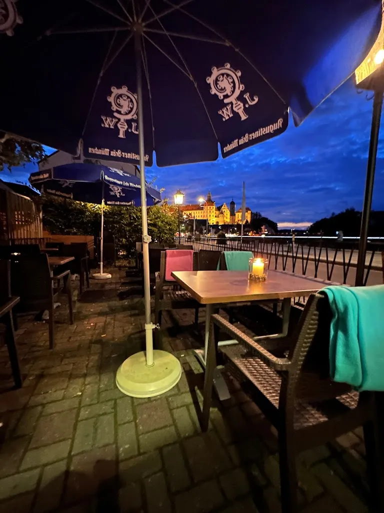 Tanzcafe Hertlein restaurant in Donau