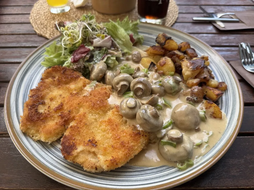 Black Orchidee_Hafengaststätte Möwennest - Matthias Schmidt_Rechlin_review