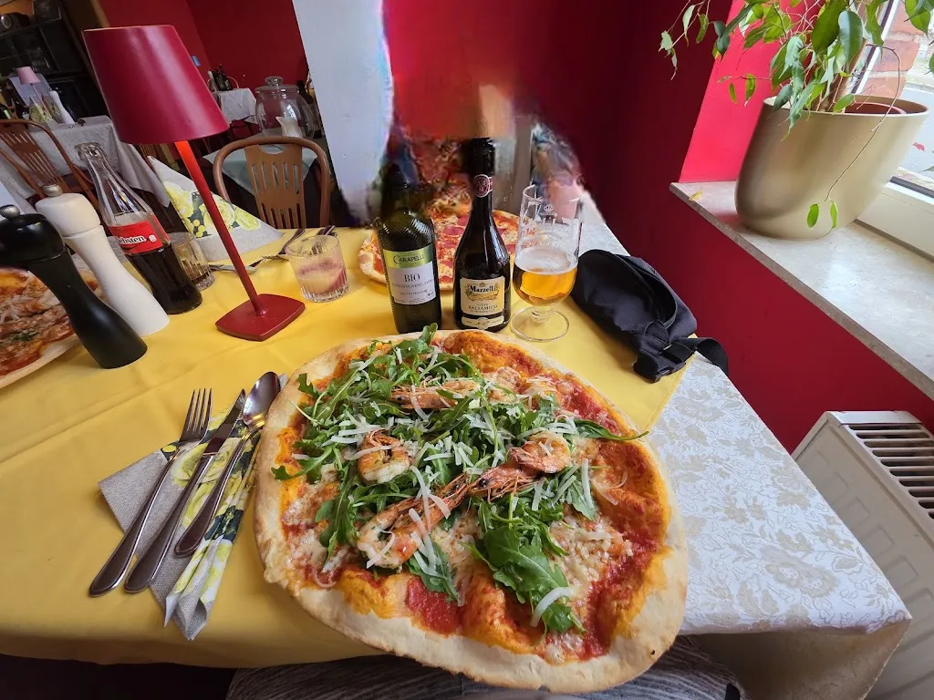 La Casa Restaurant_See_slider_image_3