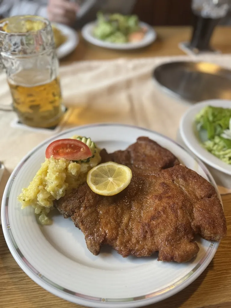 Zum Schwarzen Adler restaurant in Obernzenn