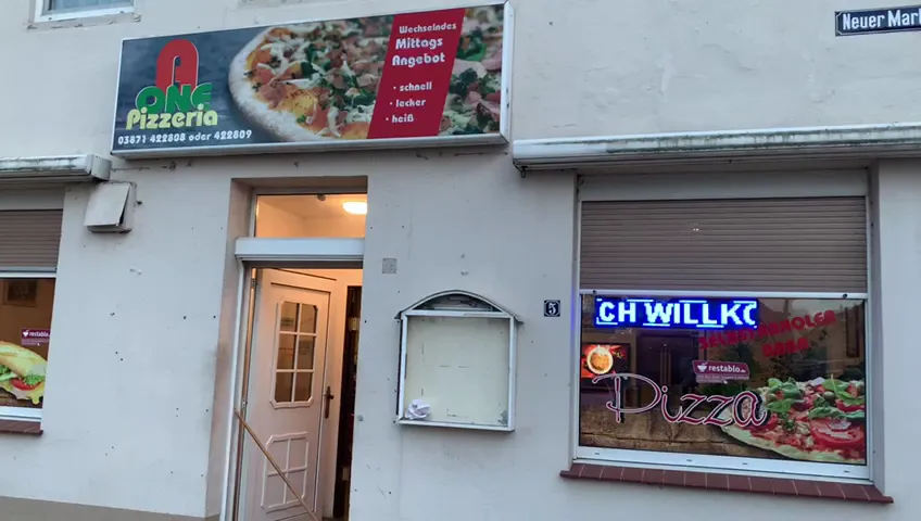 A One Pizzaservice_Parchim_slider_image_2