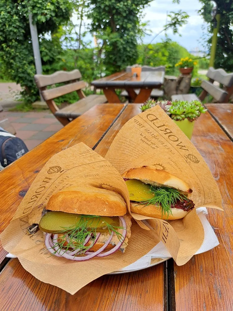 Dirk_Haases Eishütte_Putbus_recensione