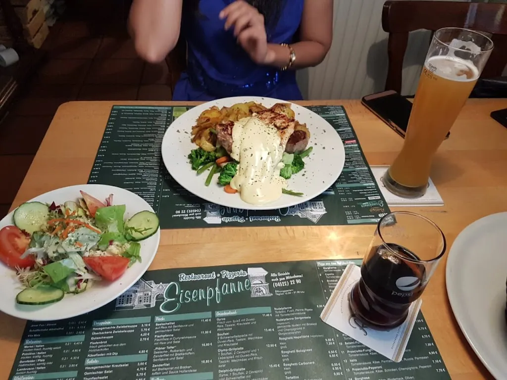 Lavisha Parab_Eisenpfanne_Plön_recensione