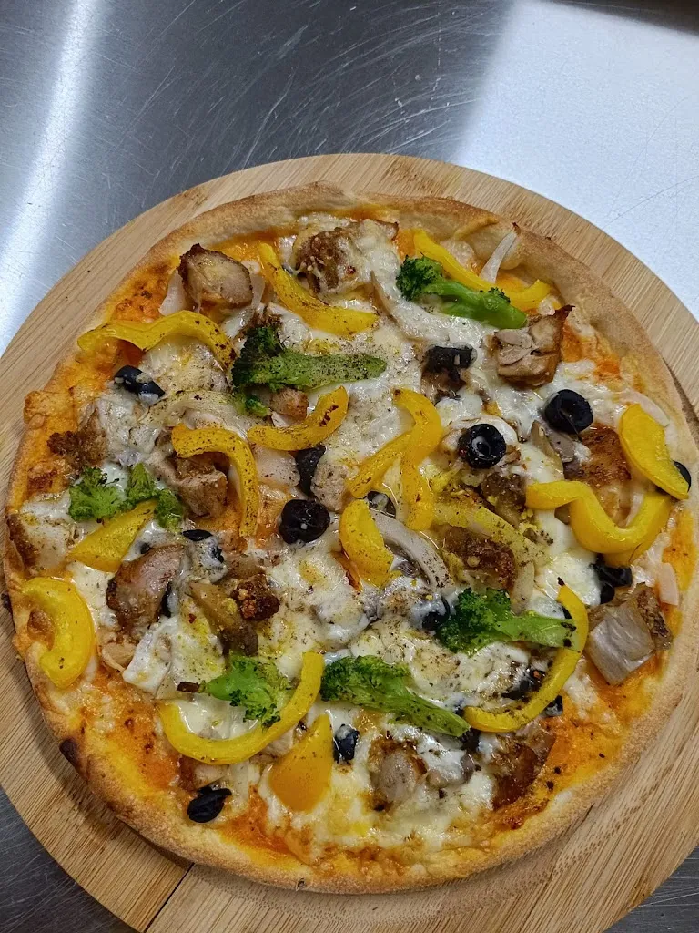 Saika Bistro Ring restaurant in Samtens