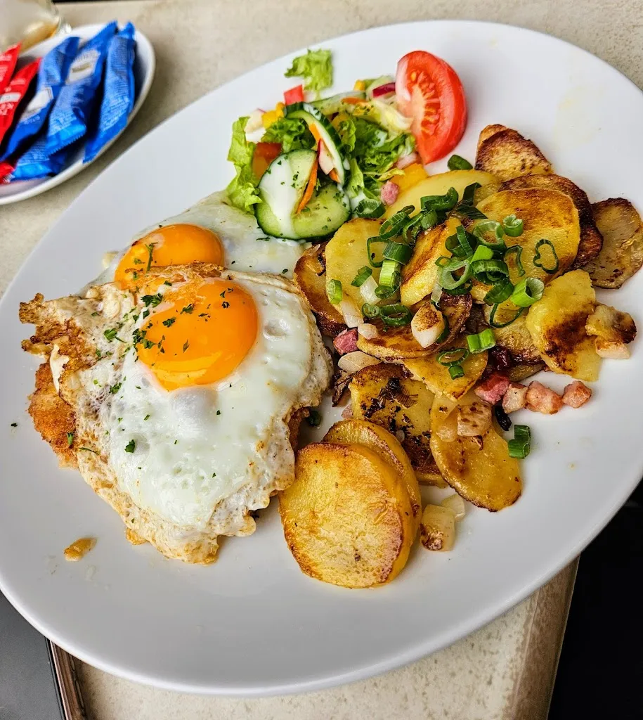 Strandhotel Restaurant_Röbel/Müritz_slider_image_2