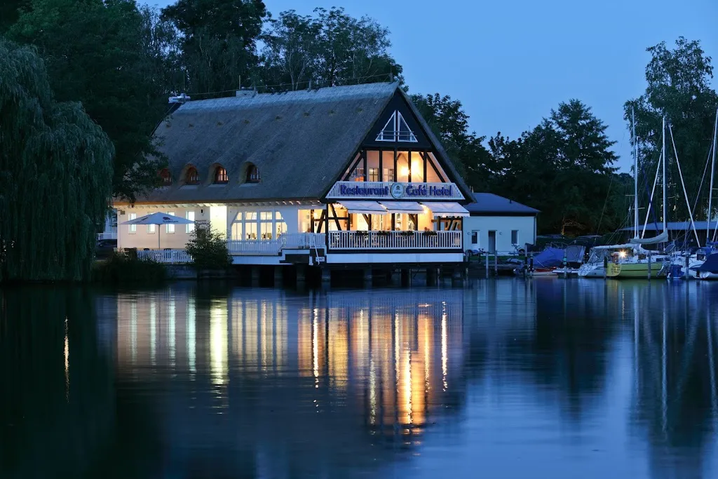 Hotel und Restaurant Seglerheim restaurant in Röbel/Müritz