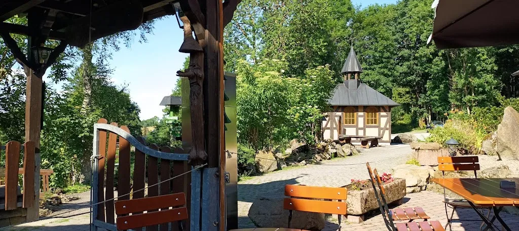 Bernd Blu_Thüringer Rhönhaus_Oberweid_review