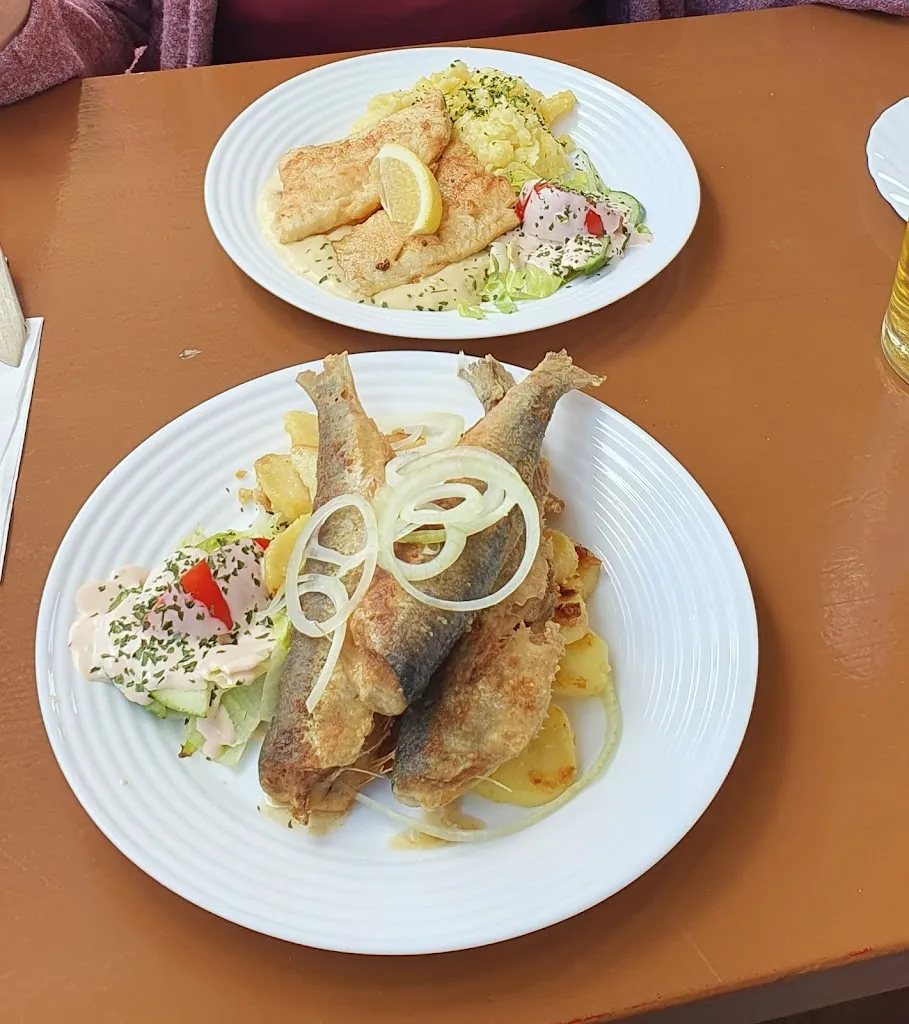 Frank Herzog_MS Friederike – Der schwimmende Fischimbiss_Sassnitz_review