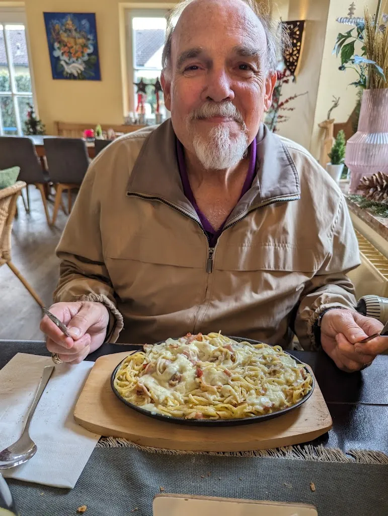 Debby Morris_SATT & GLÜCKLICH_Feldkirchen-Westerham_reseña