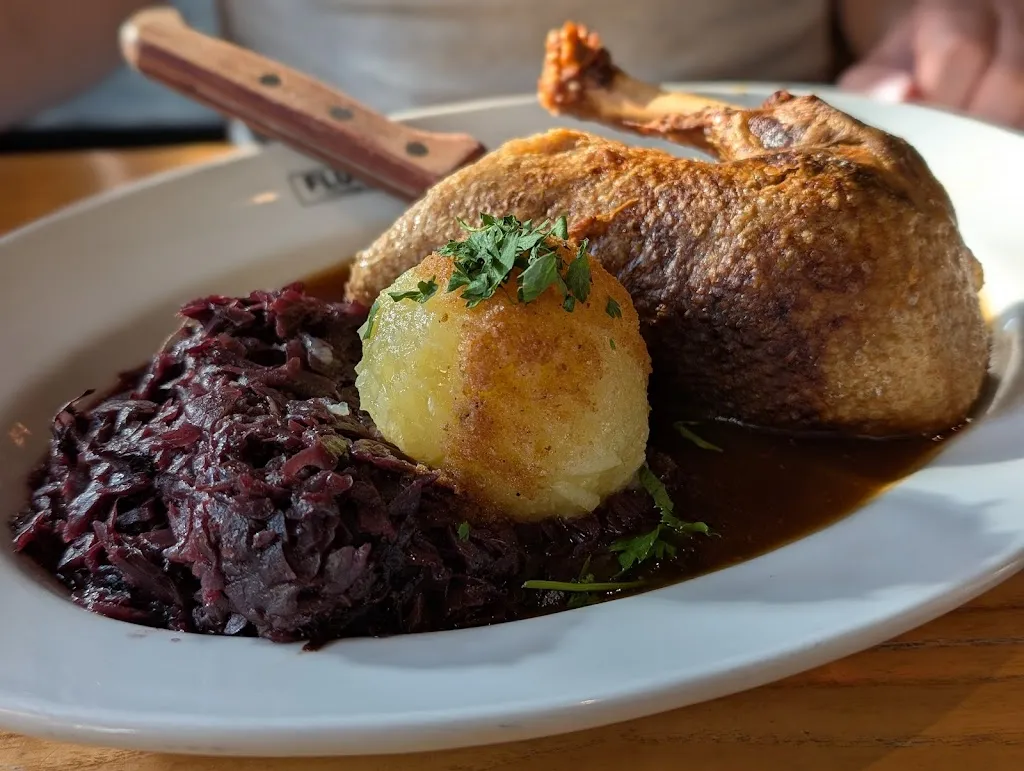 Beth Mg_Flugwerk_Feldkirchen_review