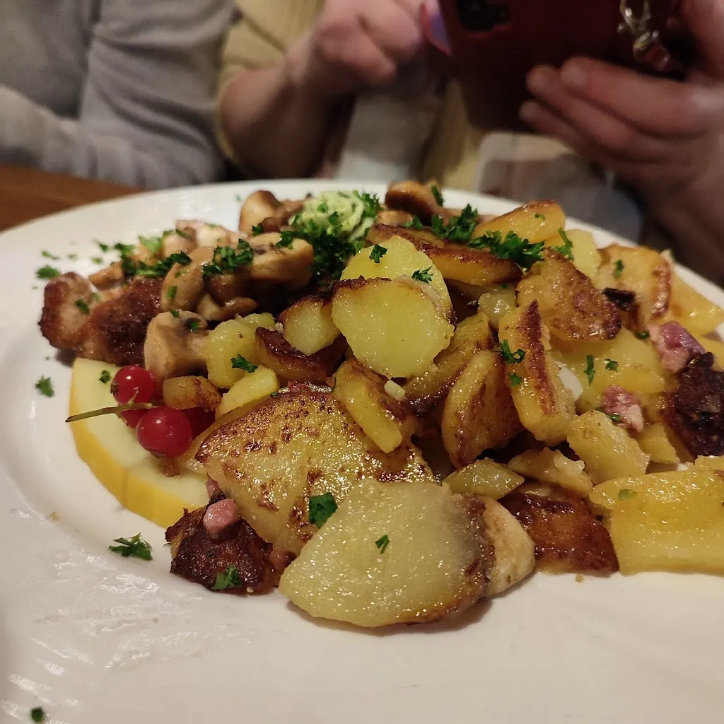 Tobias Schuth Gaststätte_Kuhstorf_slider_image_2