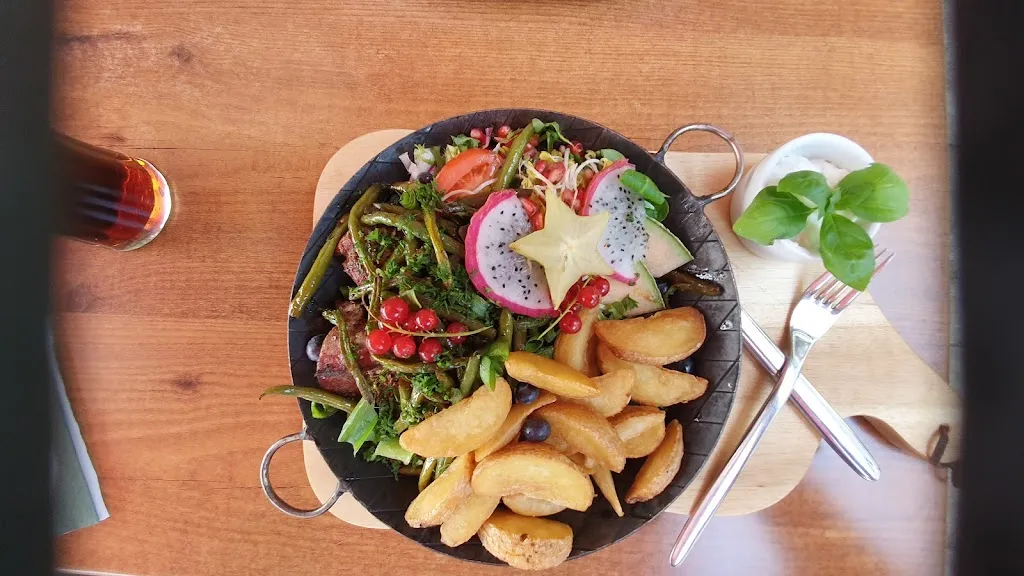 Menu_Restaurant - Zum Burgwall_Sternberg_immagine_9