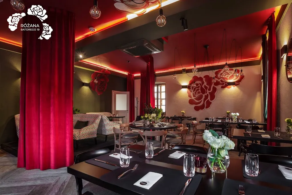 Różana - Batorego 19 ristorante a Poland