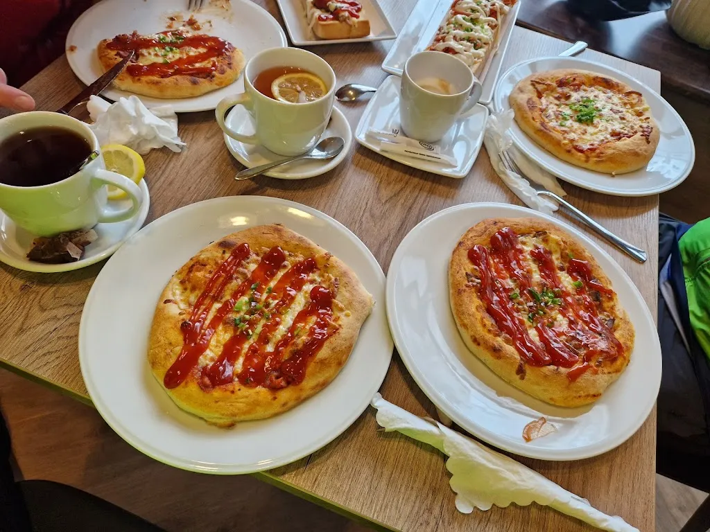 Pod 13. Pizzeria_Poland_slider_image_2