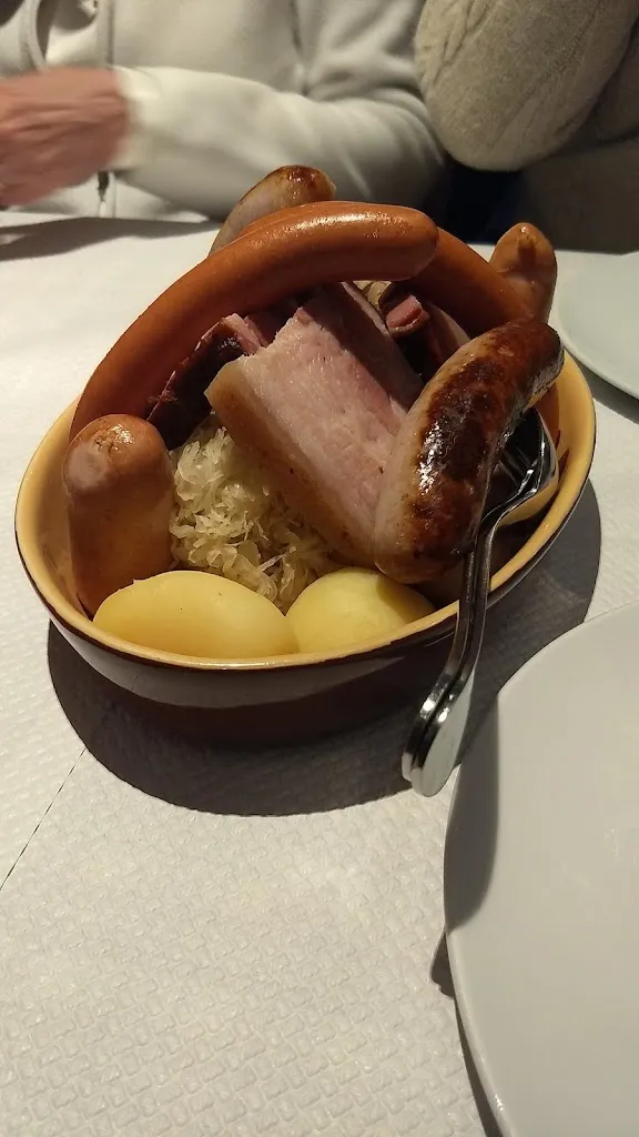 Menu_Restaurant Au Pont Corbeau_France_image_5