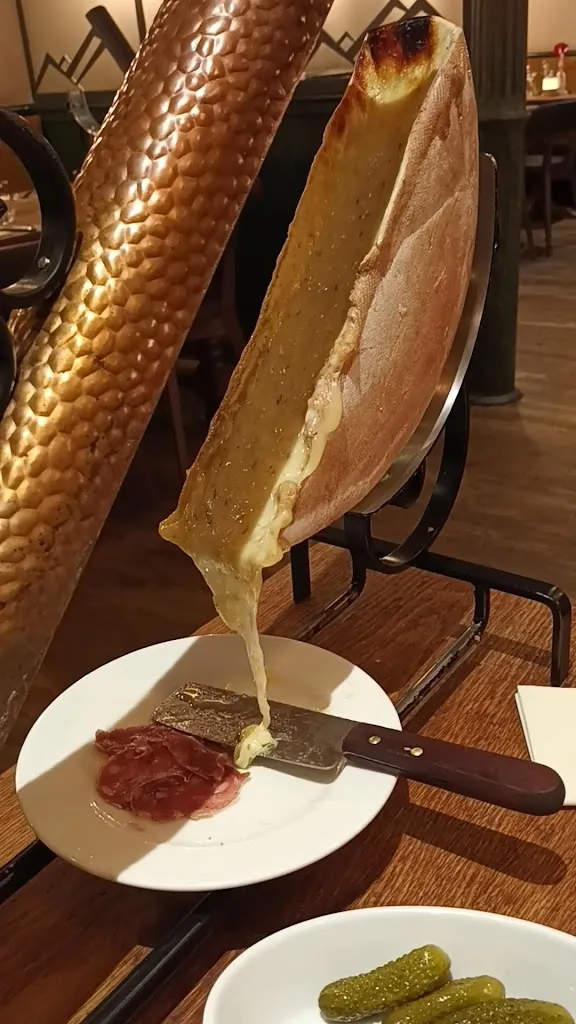 La Cloche à Fromage RESTAURANT_France_slider_image_2