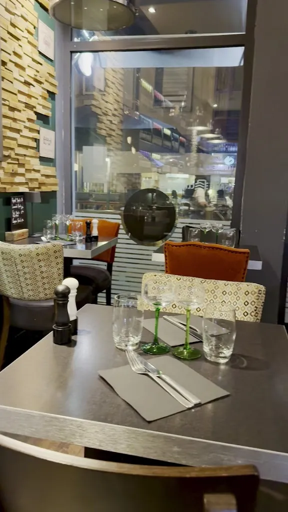 Restaurant Le Tonneau_France_slider_image_2